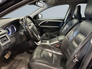 Volvo V70 D4 AWD R-Design Dynamic Edition Drag Värmare Pano S&V – bild 7