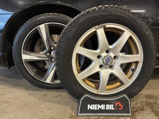 Volvo V70 D4 AWD R-Design Dynamic Edition Drag Värmare Pano S&V – bild 17