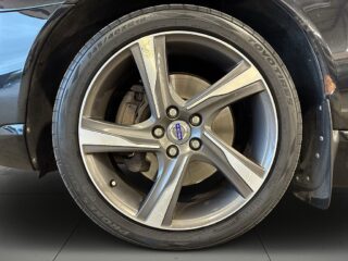 Volvo V70 D4 AWD R-Design Dynamic Edition Drag Värmare Pano S&V – bild 14