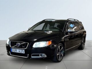 Volvo V70 D4 AWD R-Design Dynamic Edition Drag Värmare Pano S&V – bild 21