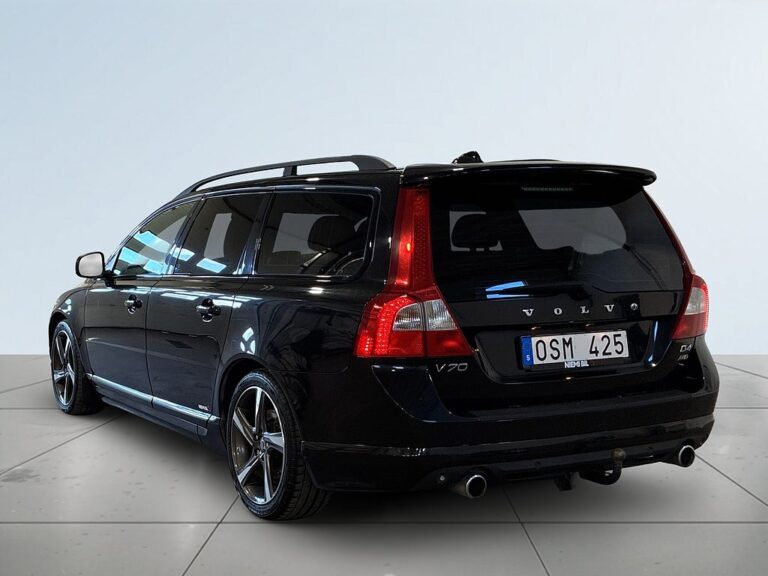 Volvo V70 D4 AWD R-Design Dynamic Edition Drag Värmare Pano S&V