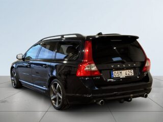 Volvo V70 D4 AWD R-Design Dynamic Edition Drag Värmare Pano S&V – bild 4
