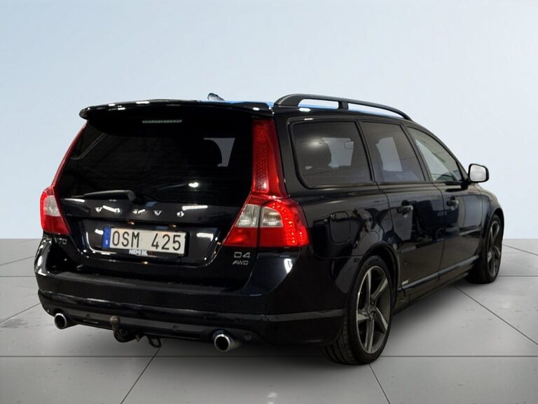 Volvo V70 D4 AWD R-Design Dynamic Edition Drag Värmare Pano S&V