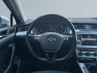 Volkswagen Passat 2.0 TDI 4Motion Drag/Kamera/SoV-Däck/MoK/Dvärm/Rattvärm – bild 9