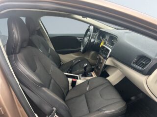 Volvo V40 Cross Country D2 Momentum Kamrem-Bytt/Psens/SoV-Däck/MoK-Värm – bild 10