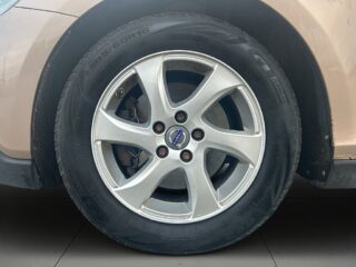 Volvo V40 Cross Country D2 Momentum Kamrem-Bytt/Psens/SoV-Däck/MoK-Värm – bild 14