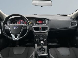 Volvo V40 D4 Momentum KamremBytt/Dragkrok/Psens/SoV-Däck/MoK-Värm – bild 8
