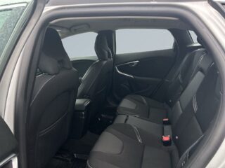 Volvo V40 D4 Momentum KamremBytt/Dragkrok/Psens/SoV-Däck/MoK-Värm – bild 13