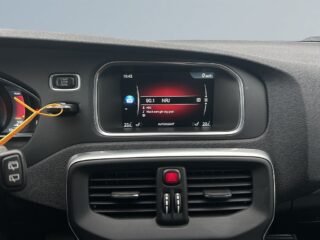 Volvo V40 D4 Momentum KamremBytt/Dragkrok/Psens/SoV-Däck/MoK-Värm – bild 15