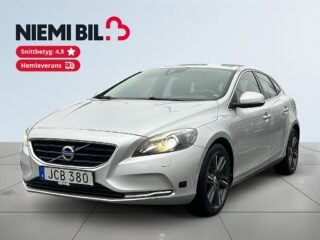 Volvo V40 D4 Momentum KamremBytt/Dragkrok/Psens/SoV-Däck/MoK-Värm – bild 1