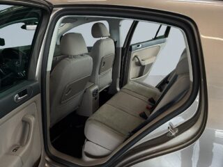 Volkswagen Golf Plus 1.6 TDI DPF BMT Masters S&V-Hjul/Drag/Dvärmare/Psens/BT – bild 13