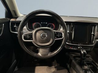 Volvo V90 Cross Country D4 AWD Pro Drag Pvärm Mvärm GPS Kamera GPS SoV – bild 9