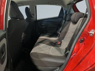 Toyota Yaris Hybrid e-CVT Active Mvärm Kamera Farthållare S/V-hjul – bild 13