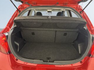 Toyota Yaris Hybrid e-CVT Active Mvärm Kamera Farthållare S/V-hjul – bild 12