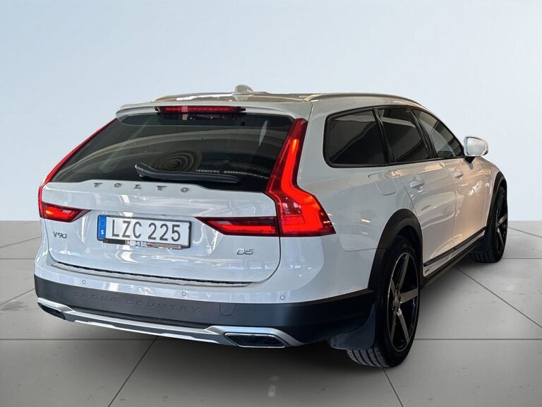 Volvo V90 Cross Country D5 AWD Aut Momentum Kamera/Dvärm/SoV/Extraljus/MoK