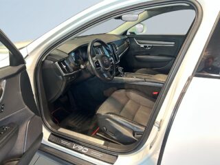 Volvo V90 Cross Country D5 AWD Aut Momentum Kamera/Dvärm/SoV/Extraljus/MoK – bild 7