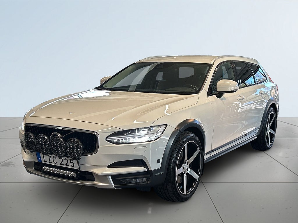 Volvo V90 Cross Country D5 AWD Aut Momentum Kamera/Dvärm/SoV/Extraljus/MoK