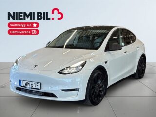 Tesla Model Y Performance S&V/Drag/Pano/Värmepump/Ljusramp/Elstolar – bild 1