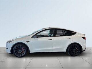 Tesla Model Y Performance S&V/Drag/Pano/Värmepump/Ljusramp/Elstolar – bild 4