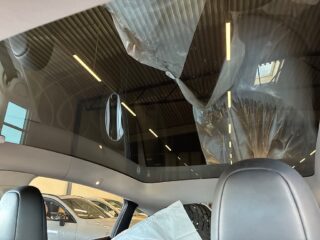 Tesla Model Y Performance S&V/Drag/Pano/Värmepump/Ljusramp/Elstolar – bild 20
