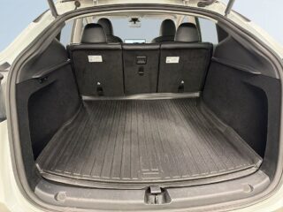 Tesla Model Y Performance S&V/Drag/Pano/Värmepump/Ljusramp/Elstolar – bild 12