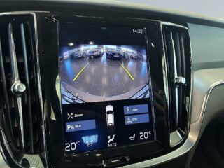 Volvo V60 Cross Country D4 AWD Momentum S&V-hjul/Kamera/Carplay/Skinn/Dvärm – bild 11
