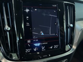 Volvo V60 Cross Country D4 AWD Momentum S&V-hjul/Kamera/Carplay/Skinn/Dvärm – bild 15