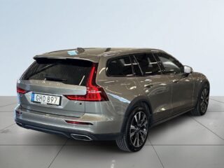 Volvo V60 Cross Country D4 AWD Momentum S&V-hjul/Kamera/Carplay/Skinn/Dvärm – bild 6