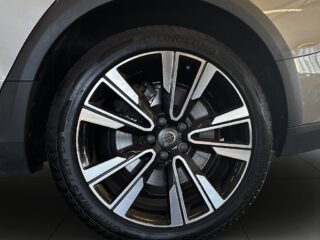 Volvo V60 Cross Country D4 AWD Momentum S&V-hjul/Kamera/Carplay/Skinn/Dvärm – bild 14