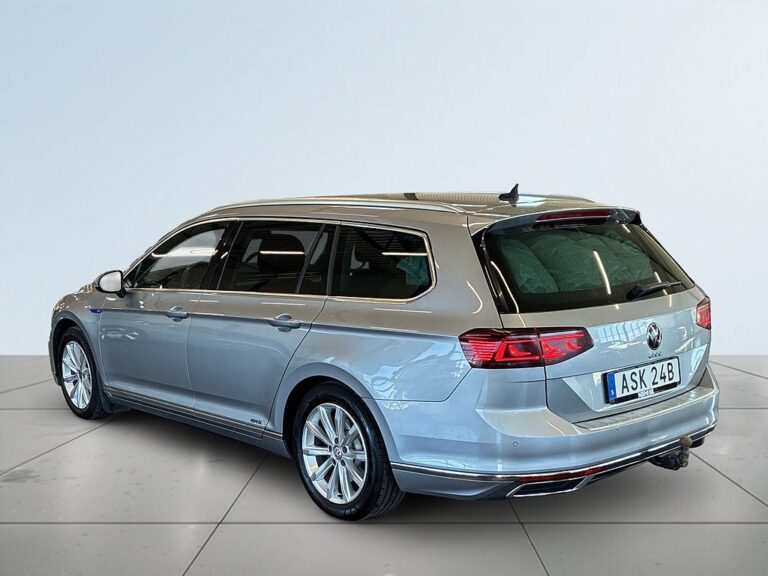 Volkswagen Passat Sportscombi GTE 1.4 TSIACTOPF GTE S&V/Drag/Pvärm/Adfart