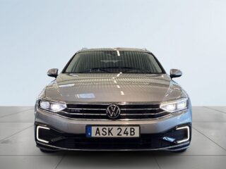 Volkswagen Passat Sportscombi GTE 1.4 TSIACTOPF GTE S&V/Drag/Pvärm/Adfart – bild 2