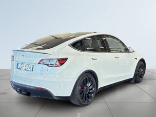 Tesla Model Y Performance S&V/Drag/Pano/Värmepump/Backkamera/MOMS – bild 6