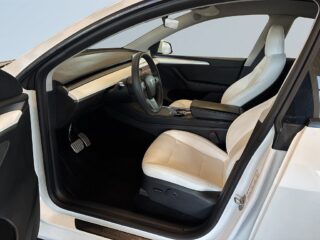 Tesla Model Y Performance S&V/Drag/Pano/Värmepump/Backkamera/MOMS – bild 7