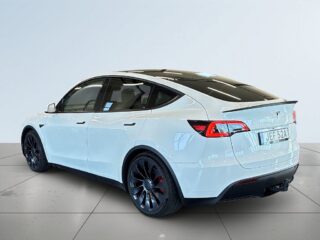 Tesla Model Y Performance S&V/Drag/Pano/Värmepump/Backkamera/MOMS – bild 5