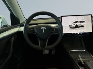 Tesla Model Y Performance S&V/Drag/Pano/Värmepump/Backkamera/MOMS – bild 9
