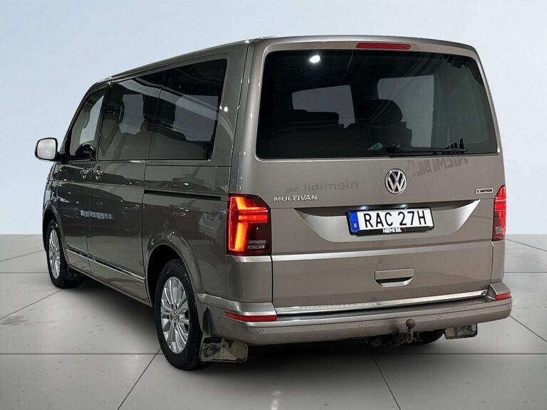 Volkswagen Multivan 2.0 TDI 4Motion Highline Drag Kamera Pvärm SoV MOMS