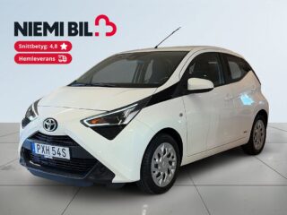 Toyota Aygo 5-dörrar 1.0 Motorvärmare Backkamera Kamkedja S&V-däck – bild 1