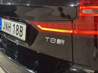 Volvo V60 T8 Twin Engine AWD Inscription Pano Kamera Drag VoC SoV – bild 22