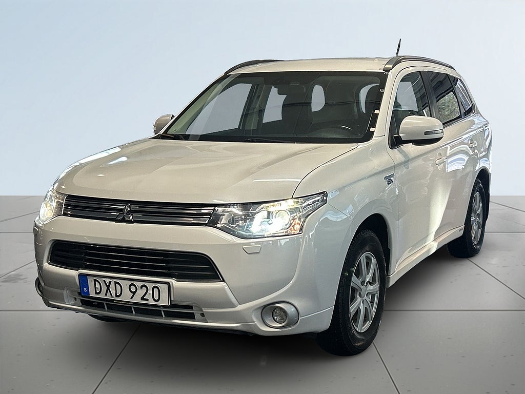 Mitsubishi Outlander PHEV CVT Business Drag/Kamera/Navi/SoV/Psens