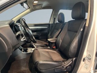 Mitsubishi Outlander PHEV CVT Business Drag/Kamera/Navi/SoV/Psens – bild 13