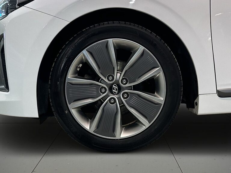 Hyundai IONIQ Hybrid 1.6 Premium Plus Mvärm Kamera GPS Skinn SoV