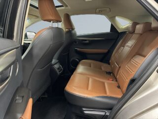 Lexus NX 300h AWD 2.5 AWD E-CVT Executive S&V/Drag/M&K-värm/BT – bild 13