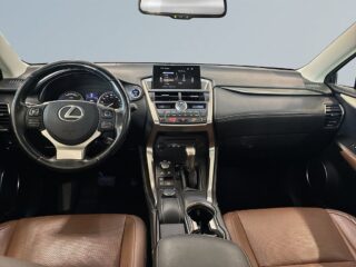 Lexus NX 300h AWD 2.5 AWD E-CVT Executive S&V/Drag/M&K-värm/BT – bild 8