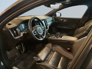 Volvo V60 Recharge T6 AWD R-Design MOMS/Drag/Skinn/Navi/SoV/Pvärm – bild 7