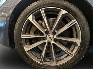Volvo V60 Recharge T6 AWD R-Design MOMS/Drag/Skinn/Navi/SoV/Pvärm – bild 14