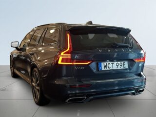 Volvo V60 Recharge T6 AWD R-Design MOMS/Drag/Skinn/Navi/SoV/Pvärm – bild 5