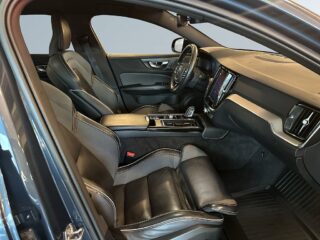 Volvo V60 Recharge T6 AWD R-Design MOMS/Drag/Skinn/Navi/SoV/Pvärm – bild 10