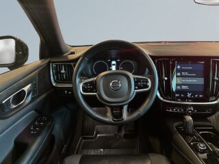 Volvo V60 Recharge T6 AWD R-Design MOMS/Drag/Skinn/Navi/SoV/Pvärm – bild 9
