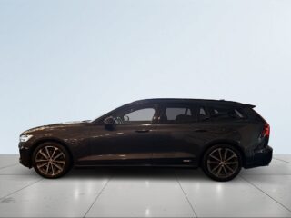 Volvo V60 Recharge T6 AWD R-Design MOMS/Drag/Skinn/Navi/SoV/Pvärm – bild 4