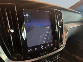 Volvo V60 Recharge T6 AWD R-Design MOMS/Drag/Skinn/Navi/SoV/Pvärm – bild 15